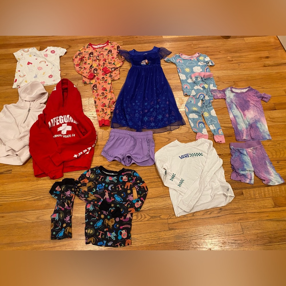 Lot of 15 pcs girl’s clothing Size 6 Small  MSRP $250 Little Sleepies A&f Disney